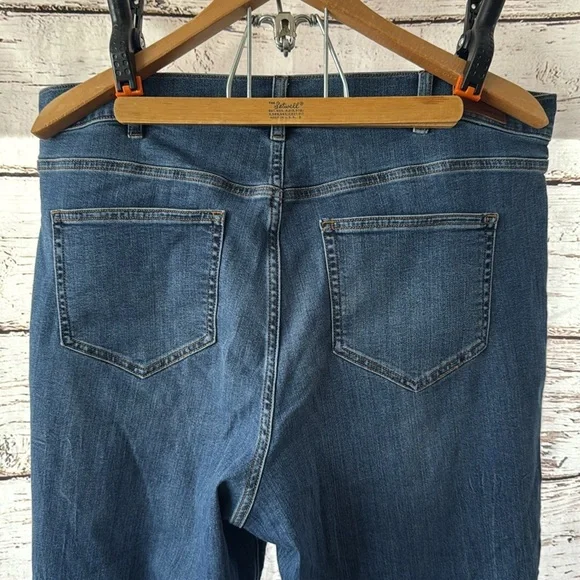 Lands' End Women’s Size 20W Blue Jeans - Picture 3 of 5